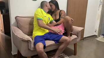 Bartira Luz moreninha mamando e dando uma sentada gostosa