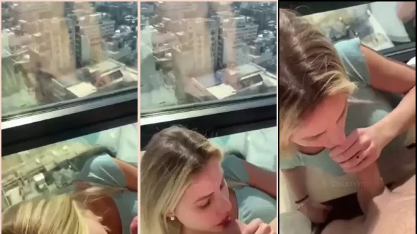 Loirinha de Pelotas-RS, casada e aproveitando para dar uma mamada no vizinho assim que o marido sai para o trabalho