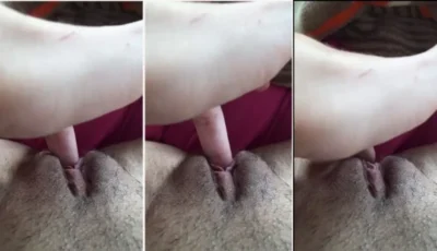Rolou um vídeo da Laritxxs se divertindo com a sua própria xoxota!