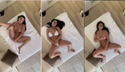 Jessica Minassian, uma gata morena, se soltando na putaria e se masturbando