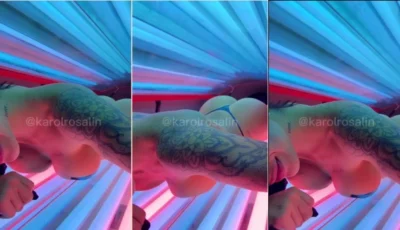 Karol Rosalin exibindo seu corpo tatuado e irresistível