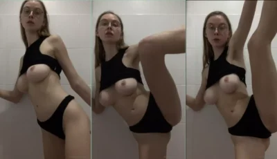 Vazou a urina mostrando tudo!