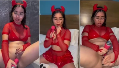 Paola Suarez em um vídeo picante se divertindo com seu brinquedinho