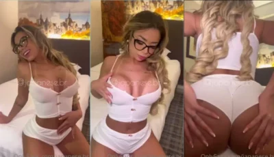 A Jully Queiroz ebuceta a sua bucetinha