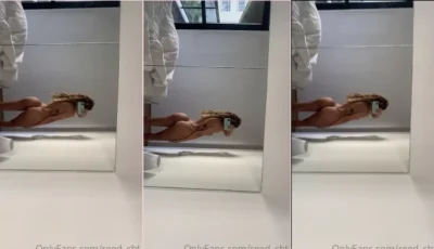 A Reed fez um vídeo nua na frente do espelho