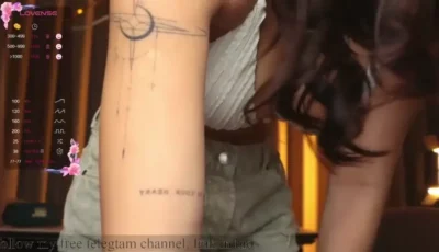 Stefanni, essa gostosinha de peitão, tá na boa vibe da sacanagem!