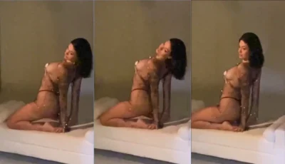 Gabi Sinopoli dançando de forma sensual em um vídeo sem roupa