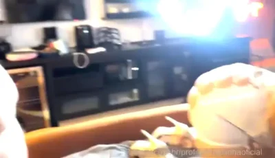 Beatriz Sampaio maravilhosa no vídeo picante, mostrando tudo da safadinha!