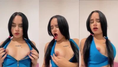 Olha a Nivea mostrando os peitões!