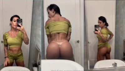 Sue Lasmar tocando uma siririca na sua xoxota deliciosa